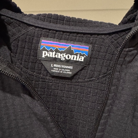 Patagonia Dark Gray Performance Jacket - Picture 2 of 3